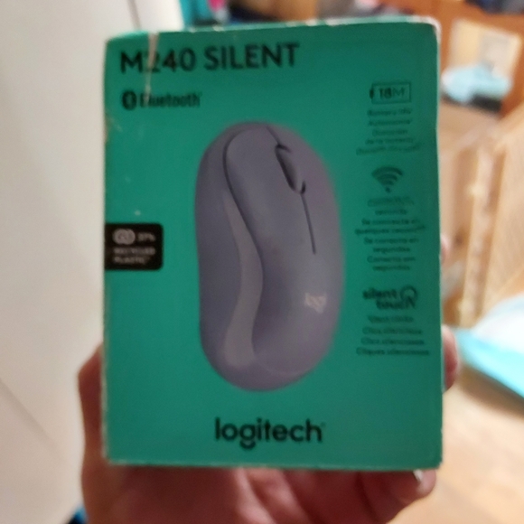 Logitech M240 Silent Bluetooth Mouse - Silver - Picture 1 of 1